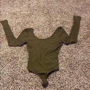 NYTT Olive Ribbed Long Sleeve Bodysuit